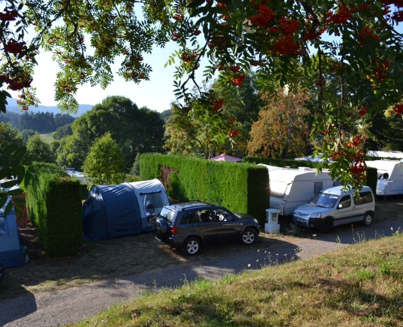 Emplacements de camping pour tentes, vans, caravanes et camping-cars : location de vacances à La Salvetat-sur-Agout